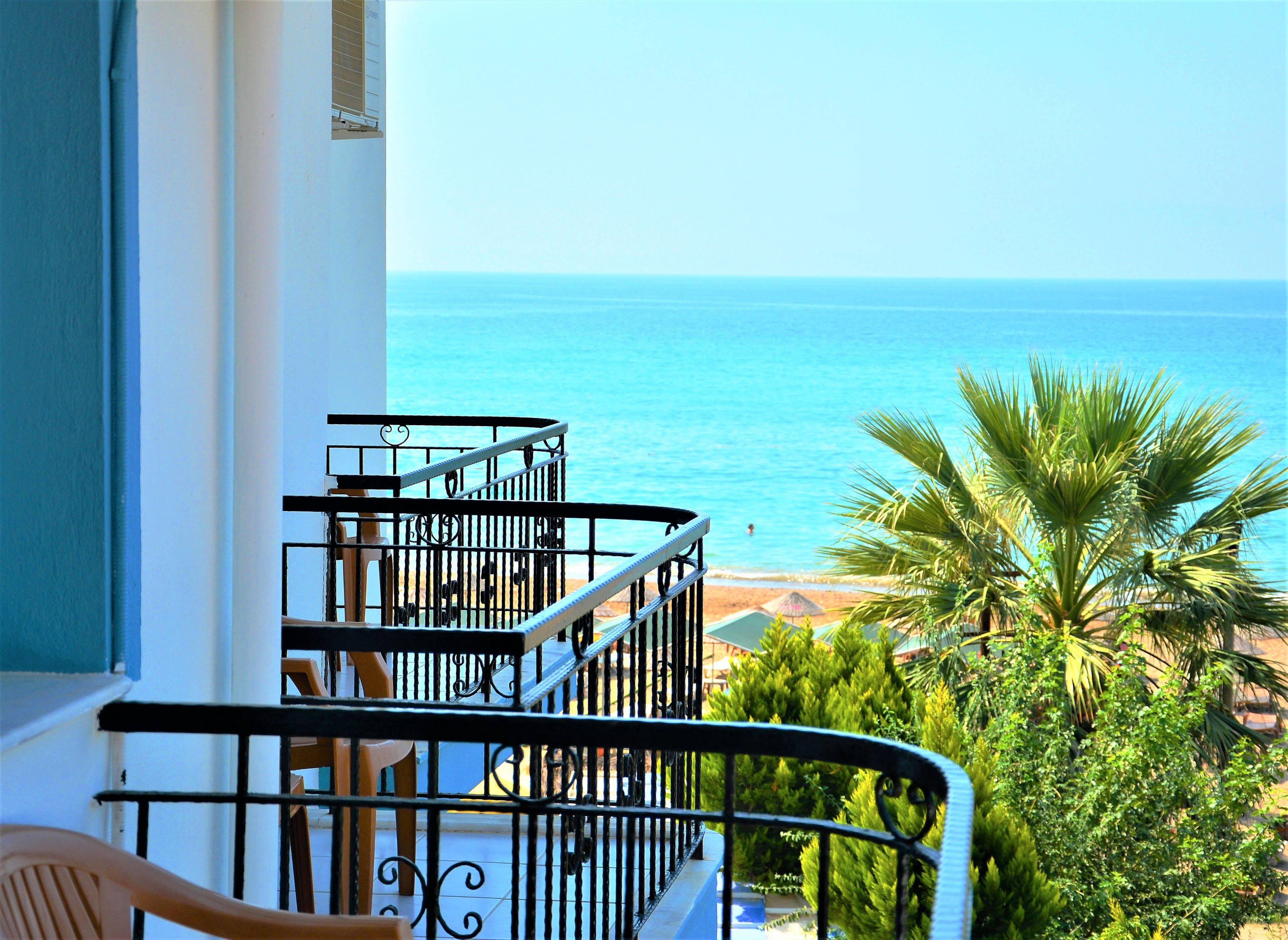 Gumuldur Mavi Deniz Hotel エクステリア 写真