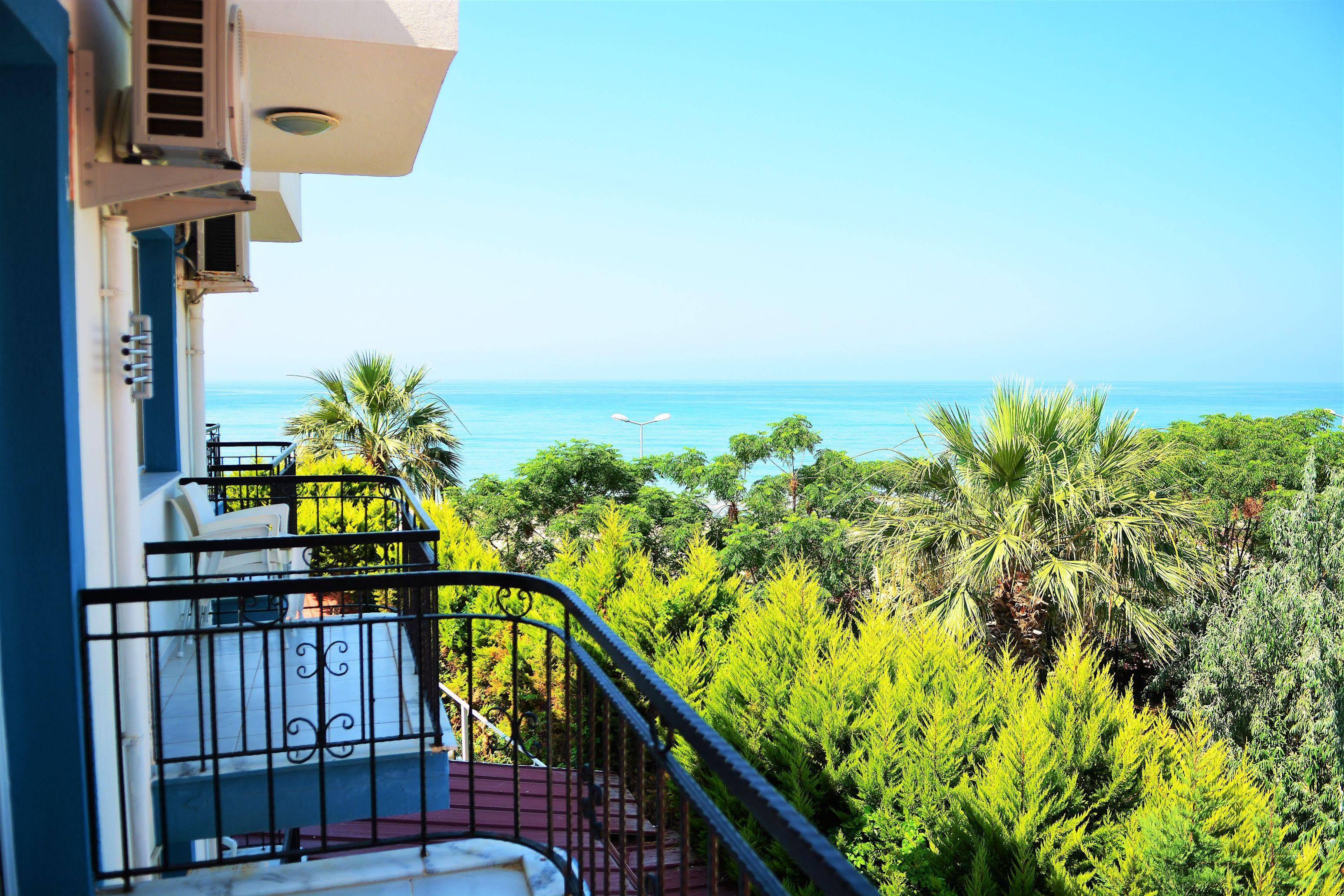 Gumuldur Mavi Deniz Hotel エクステリア 写真